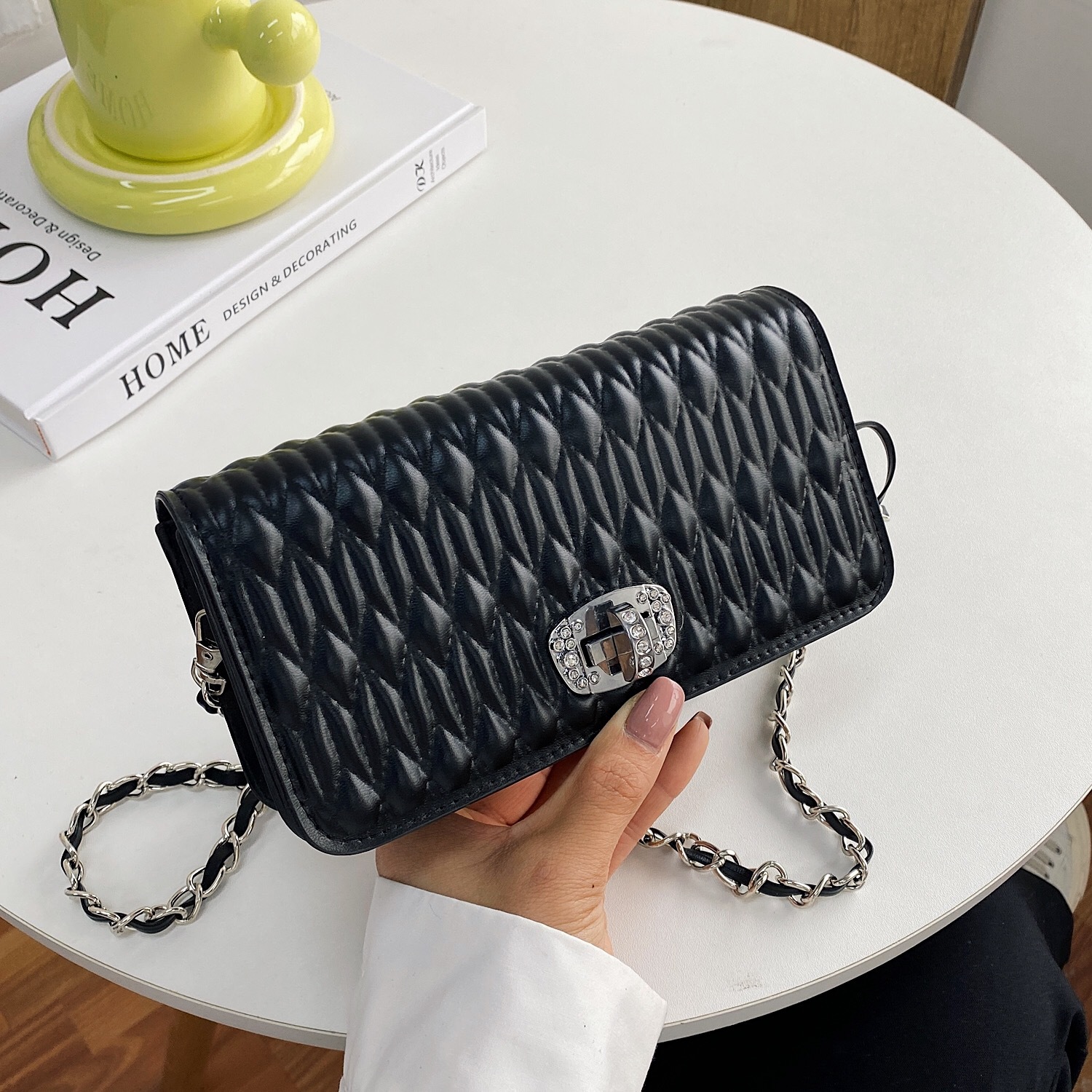 2021 Fresh Diamond Check Bag Women's Casual Sewing Line Shoulder Messenger Bag Summer New Pleated Fashion Small Square Bag