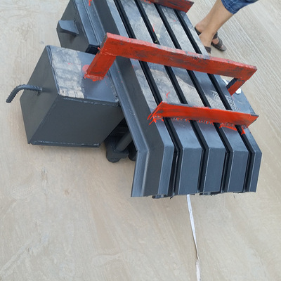 厂家供应桥梁减震伸缩缝 支持定制多种规格 伸缩缝