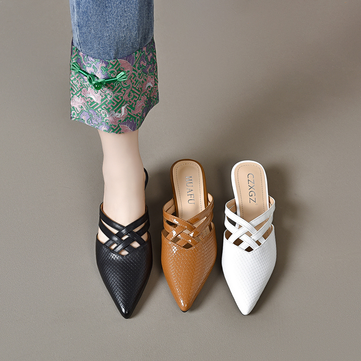 气质新款真皮包头拖鞋女低跟细跟尖头凉拖夏天时尚外穿女式-阿里巴巴