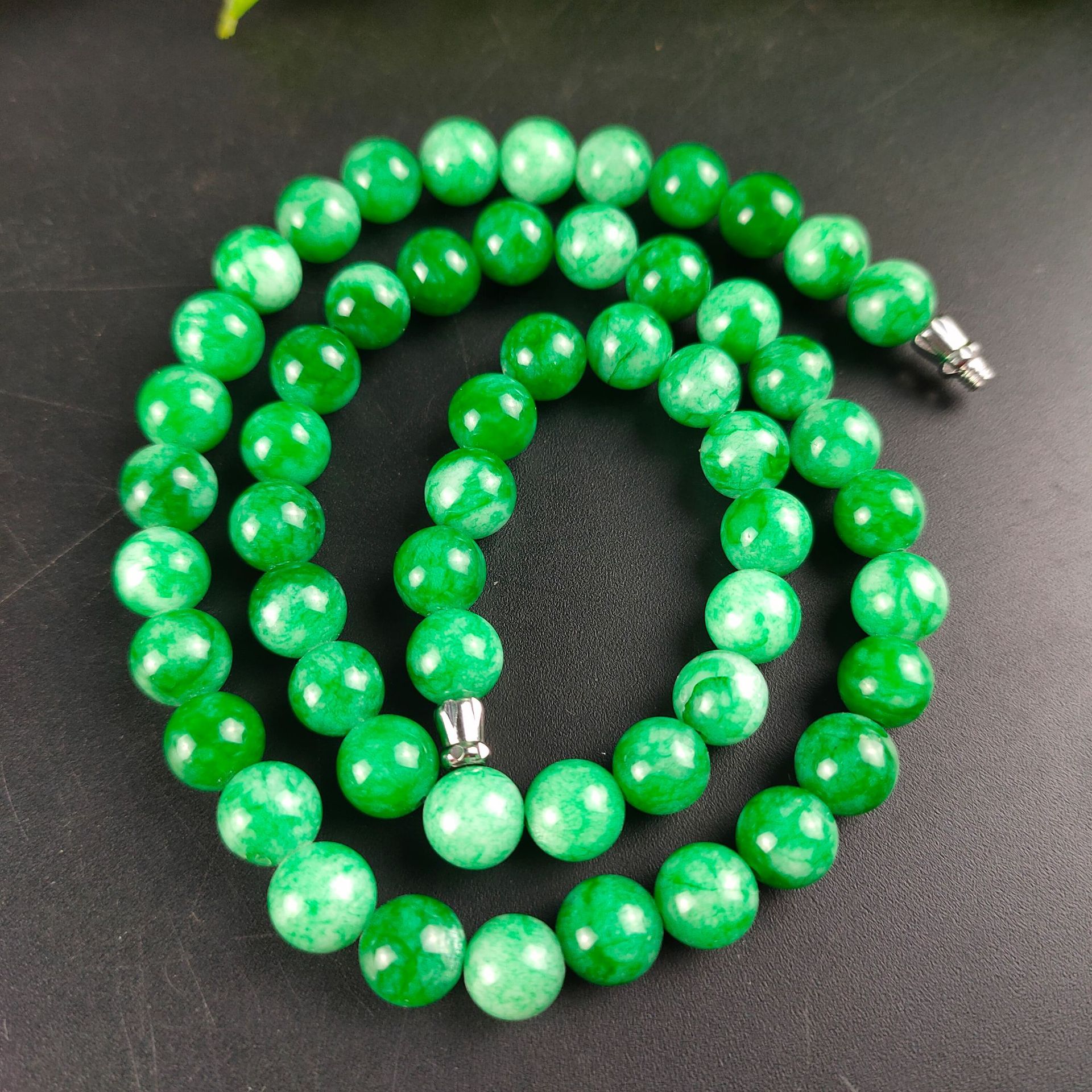 供应珠宝玉器马来玉项链干青圆珠佛珠翡翠项链铁龙生翡翠色项链