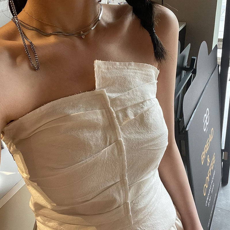 白色抹胸韩版图片