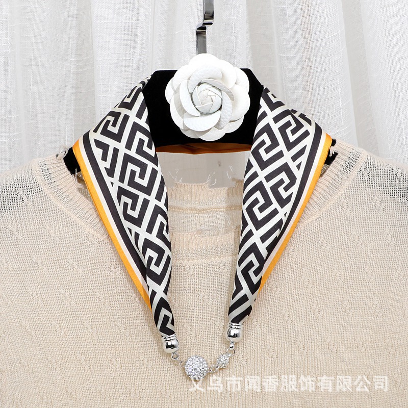 Ethnic Style Vintage Blue and White Porcelain Necklace Silk Scarf Automatic Magnetic Force Suction Clasp Lazy Small Scarf Magnetic Snap Bracelet Hair Band for Women