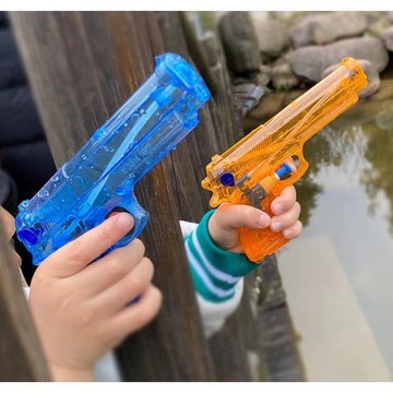 儿童水枪宝宝小孩戏水呲水玩具男孩女孩滋水复古迷你小号喷水枪