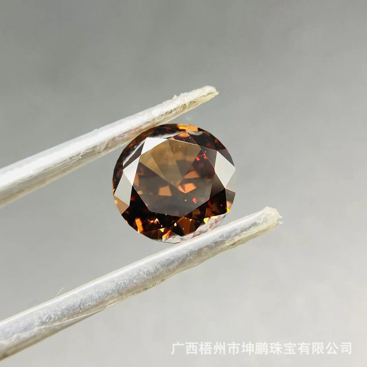 一手货源咖啡色圆形冰花切彩宝裸石戒面雷迪恩切手饰饰品人造宝石