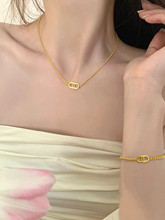 小众设计轻奢韩国风气质猪鼻子锁骨链高级感镂空金色手链一件代发