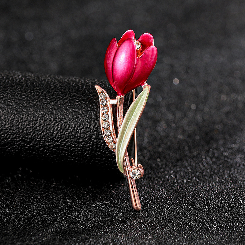 Clothing High-End Pearl Brooch Suit Fashion Clothing Female Corsage Rhinestone Personality Scarf Buckle Butterfly Pin Wholesale