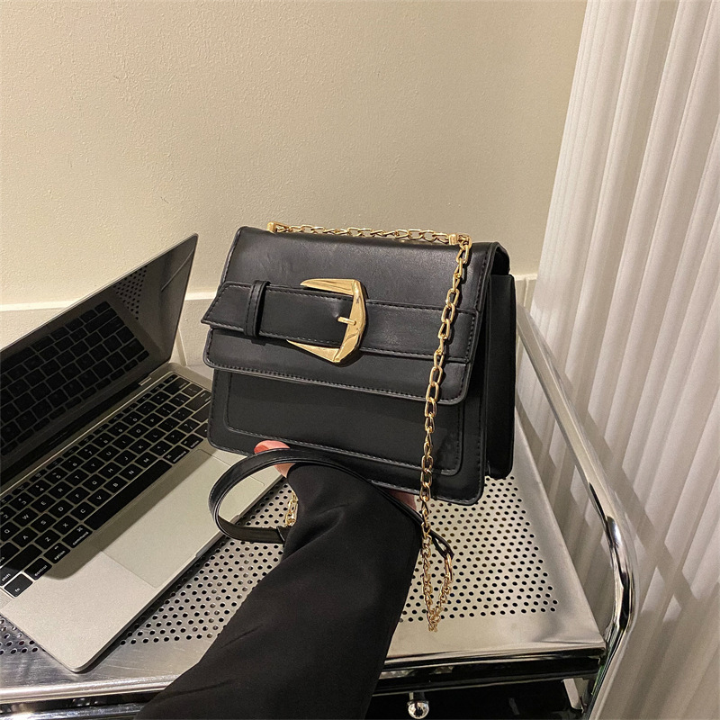 Niche High Quality Bag Women's Bag 2023 Summer New Chain Small Square Bag Fashion Trending Shoulder Bag Western Style Messenger Bag