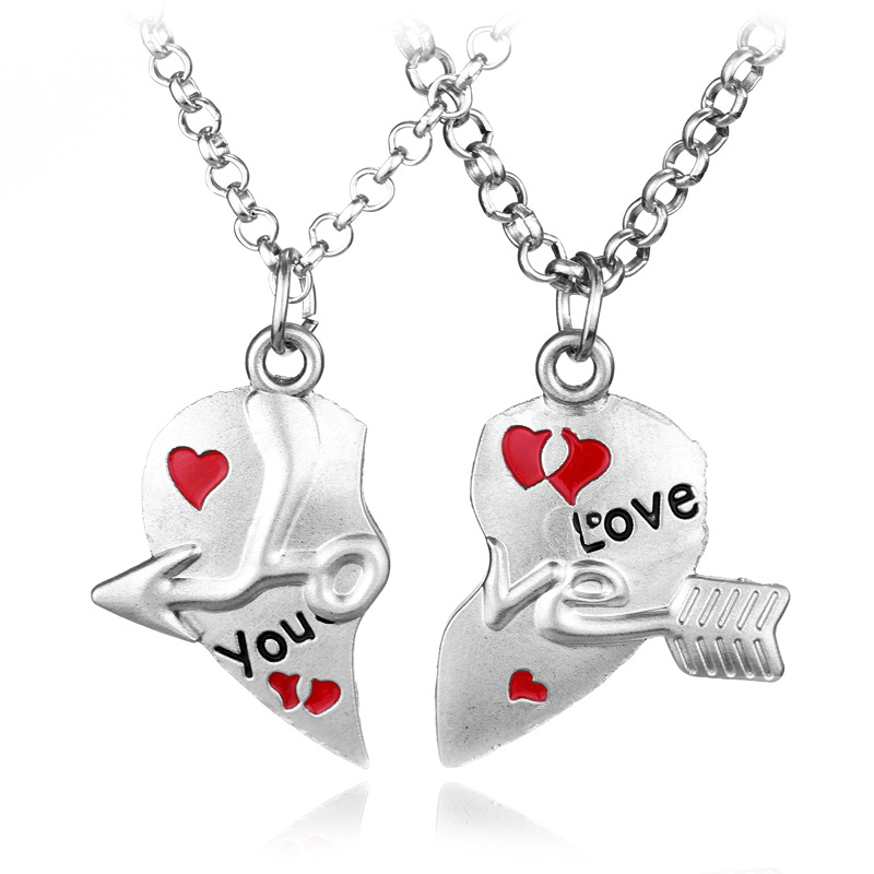 韩版新款love饰品 时尚百搭一箭穿心情侣钥匙扣 金属两瓣拼接挂坠