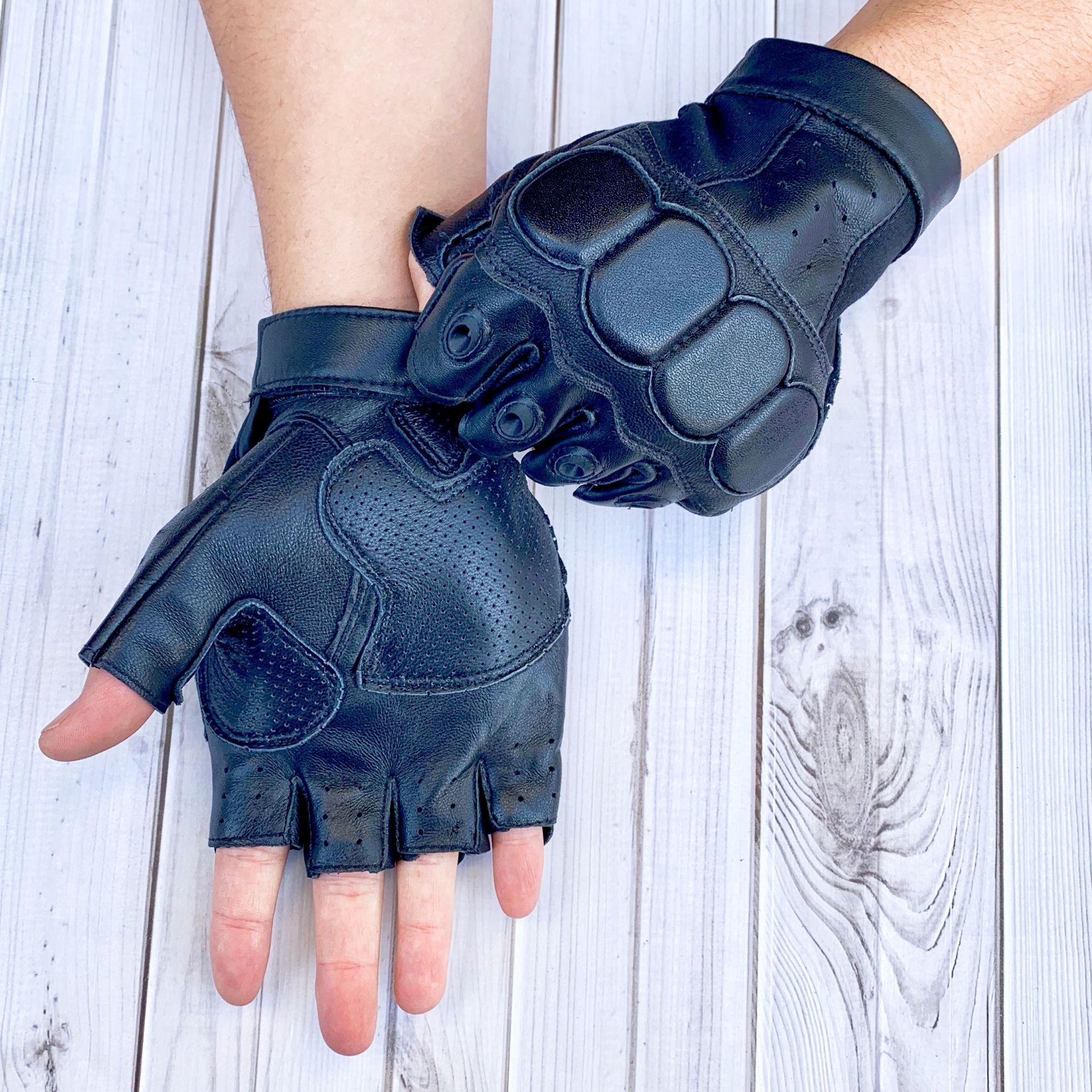 真皮半指战术手套男安保安防巡逻雪豹猎鹰特种兵作战训练配发手套