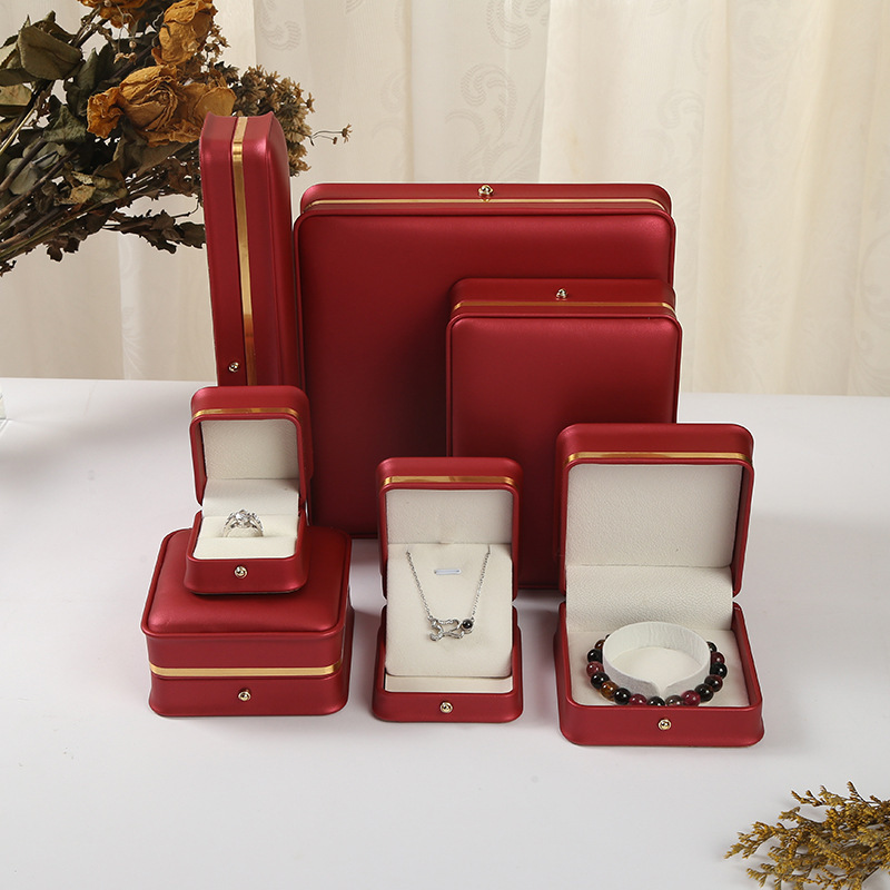 Spot Supply Upscale Gold Rimmed Jewelry Box Jewelry Box Gift Box Rings Pendants Bracelet Necklace Pearl Box