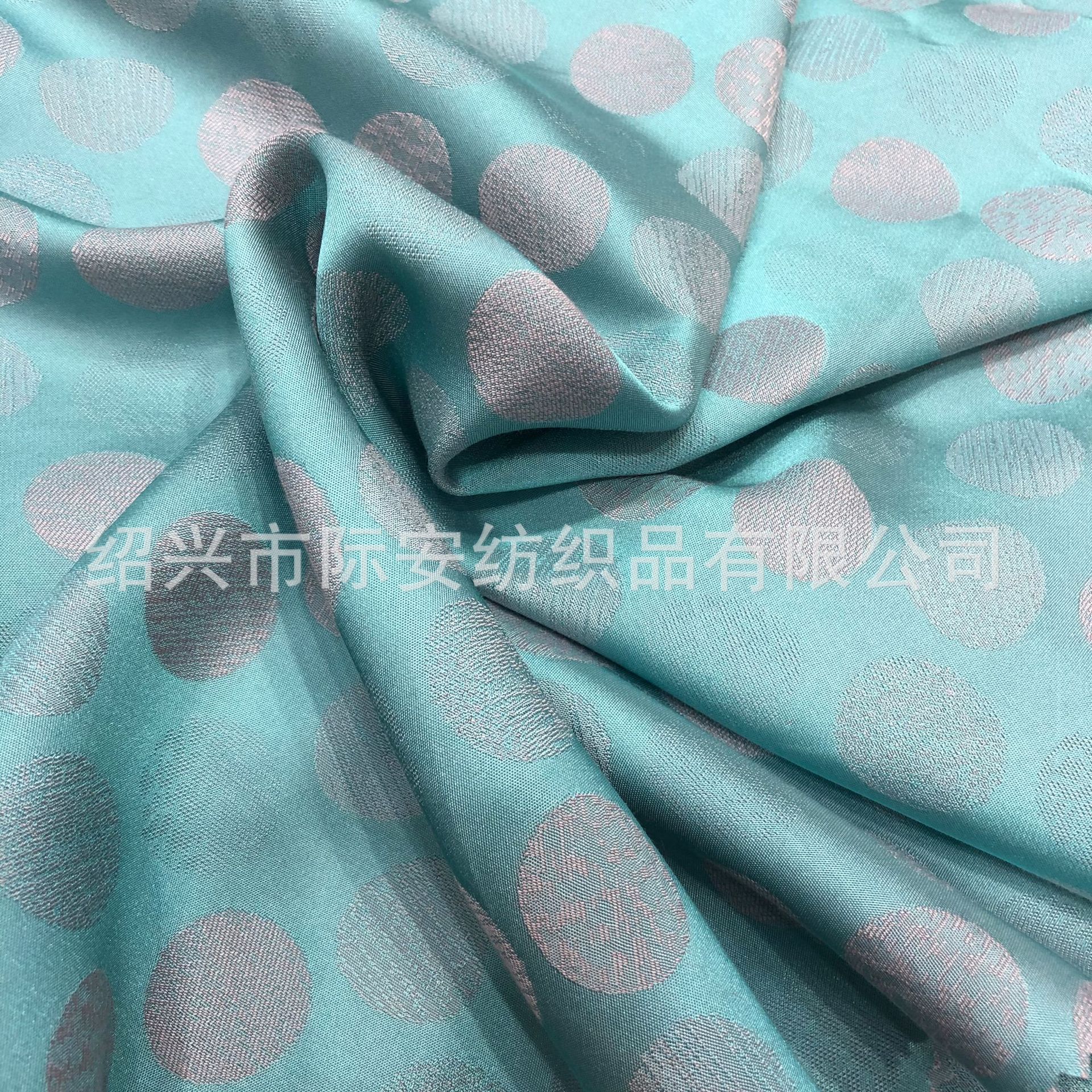 春夏装梭织涤棉斜纹微弹提花面料套装上衣旗袍面料批发现货供应