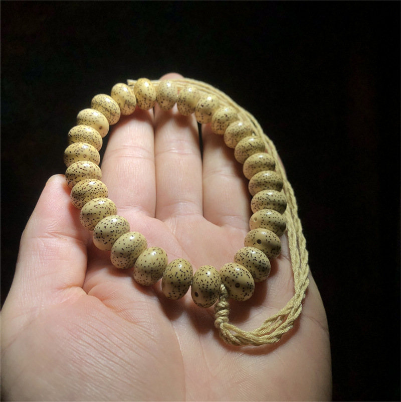 手艺人创作鸡油黄星月菩提苹果园手串菩提子单圈玄月编织流苏批发