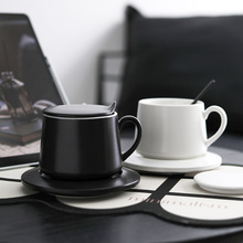 奢华马克杯黑白色高颜值陶瓷咖啡杯带盖勺情侣水杯家用办公室