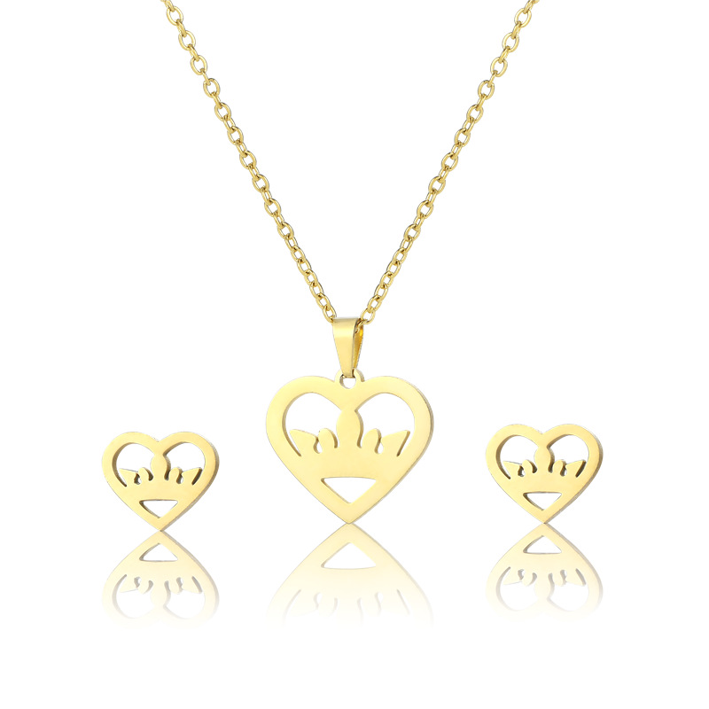 European and American Stainless Steel Fresh Heart-Shaped Crown Necklace Set Female Personality Stud Earrings Clavicle Chain New Accessories Set