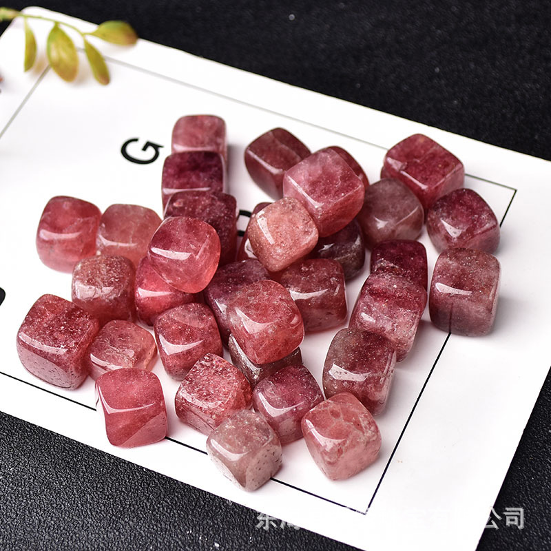 天然红草莓晶方块随形大颗粒水晶石头碎石原石摆件装饰矿石标本