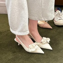 主婚纱婚鞋平时可穿白色兰花朵装饰尖头猫跟高跟鞋低跟包头凉鞋女