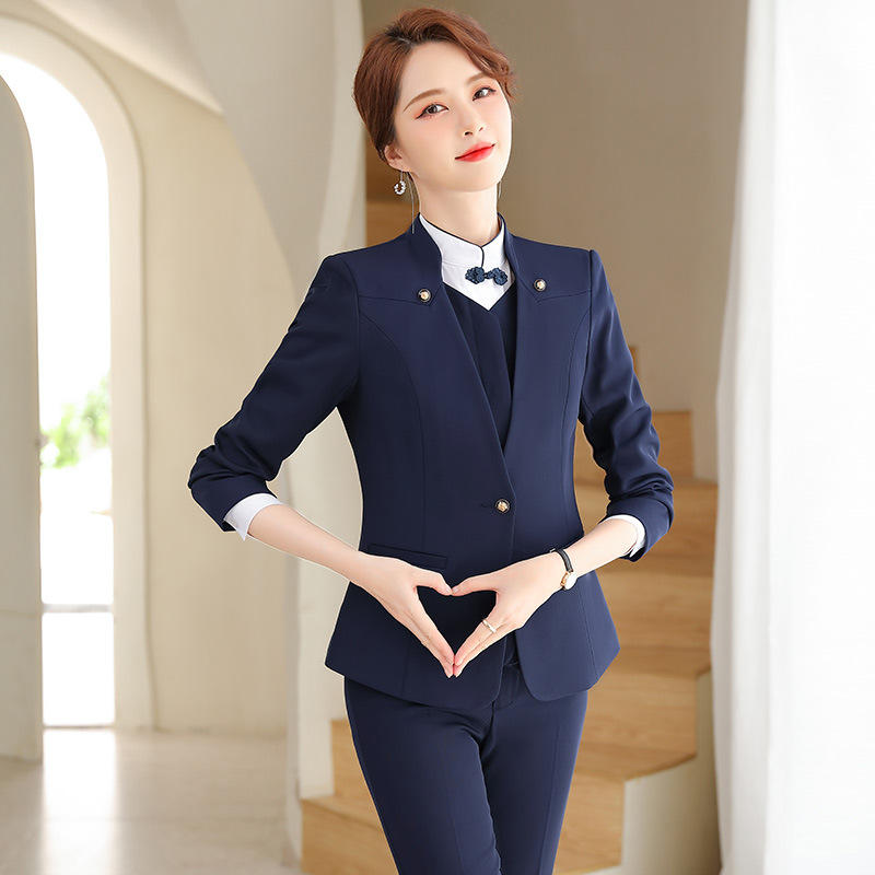 生产制作于一体的专业服装公司,具有多年的职业服装设计,生产,销售