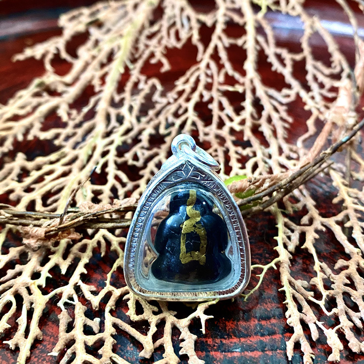 舍玛商贸2519龙婆爽掩面双色金属版含银壳及塔帕赞卡包邮泰国佛牌