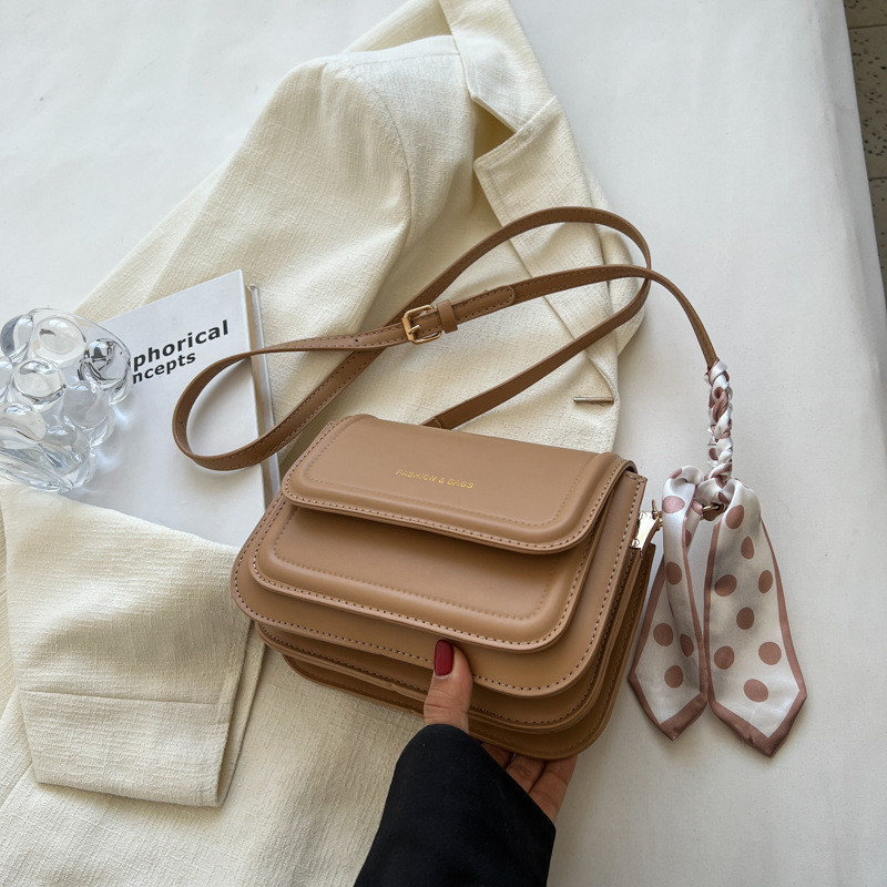 Internet Celebrity Fashion Small Square Bag Ins All-Match Crossbody Bag 2022 New Women's Bag Autumn Simplicity Western Style Shoulder Bag