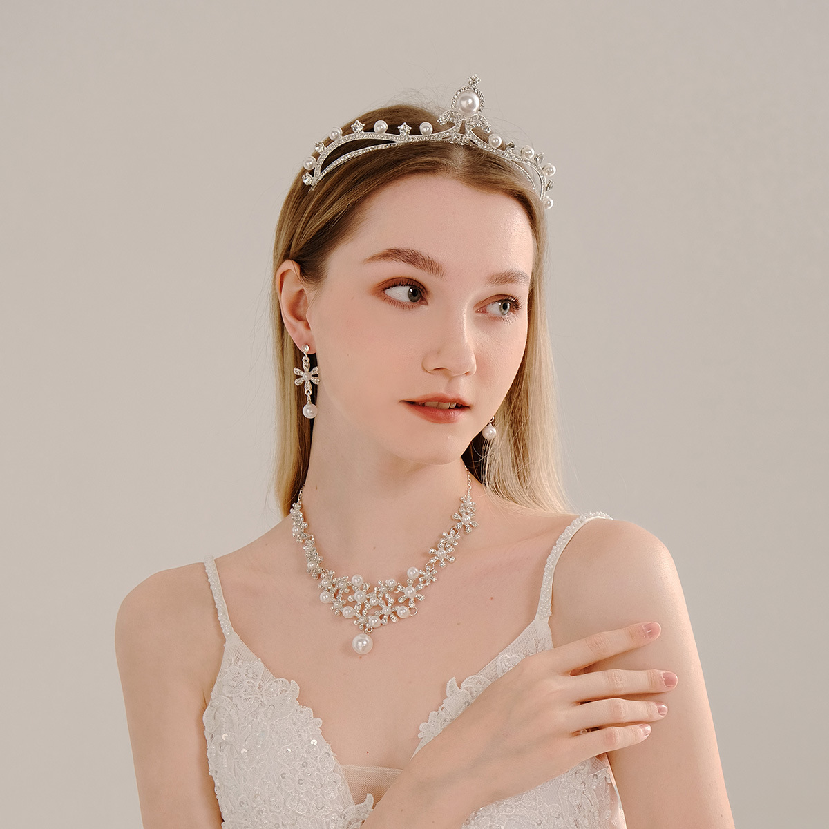 Bridal Jewelry Suit High-Grade Wedding Accessories Alloy Rhinestone Necklace Earrings Crown Wedding Accessories Three-Piece Set