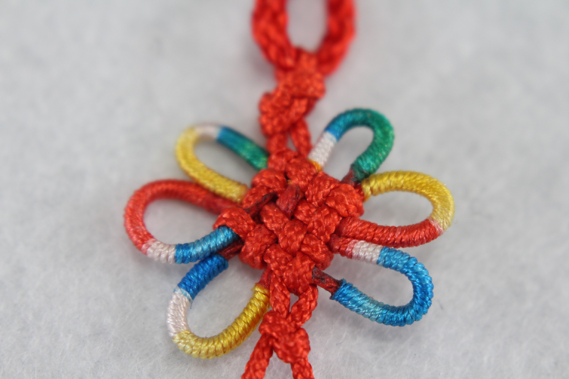 【厂家直销】 中国结批发 小花结 彩线结中国结手工绳编织