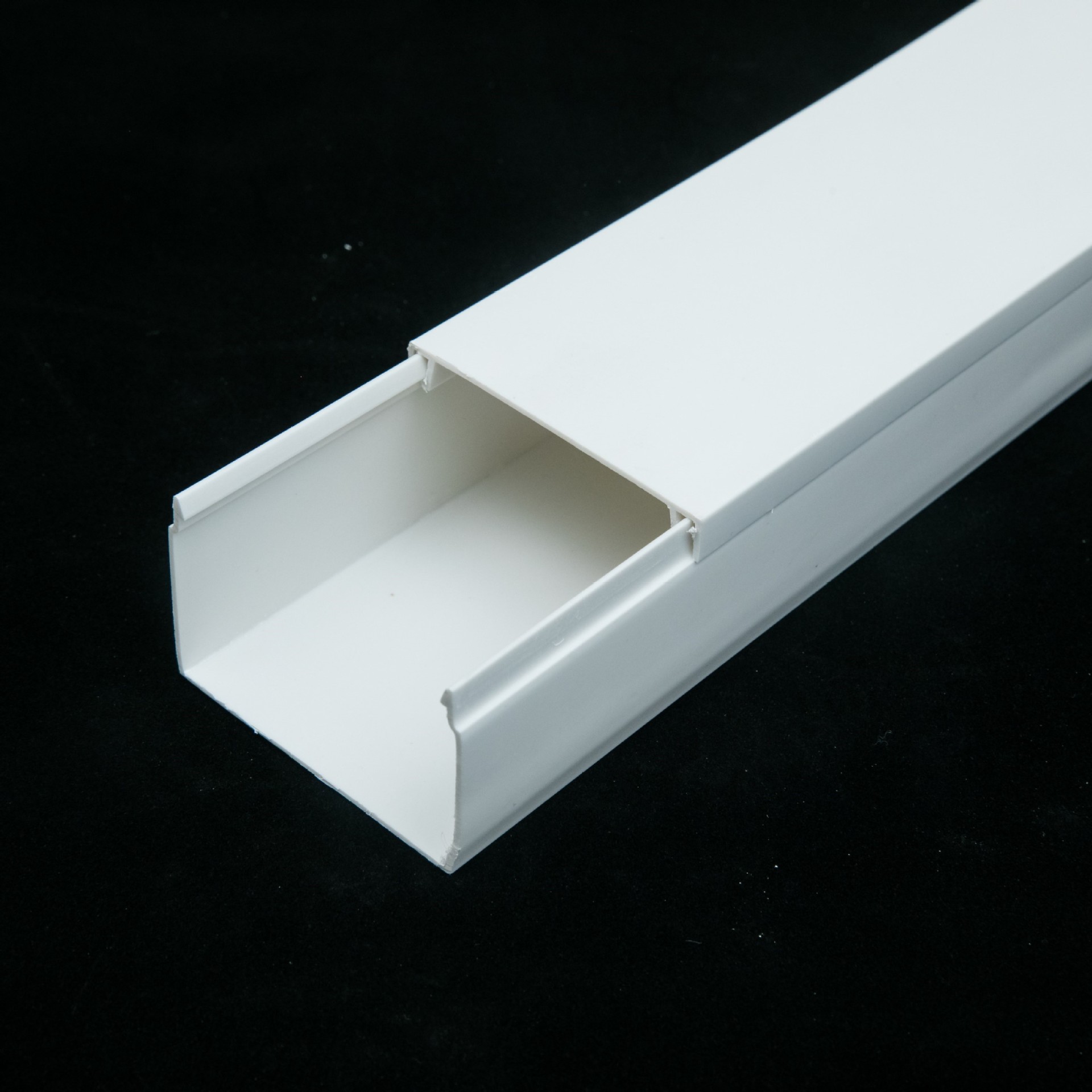 pvc加厚24*14线槽西安 墙面明装方形阻燃电线网线盒 塑料方线槽