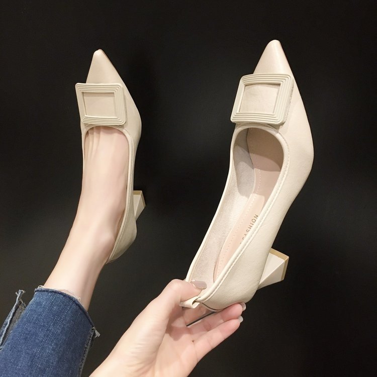 2021春季新款韩版尖头单鞋浅口马蹄跟高跟鞋时尚方扣皮面女鞋批发