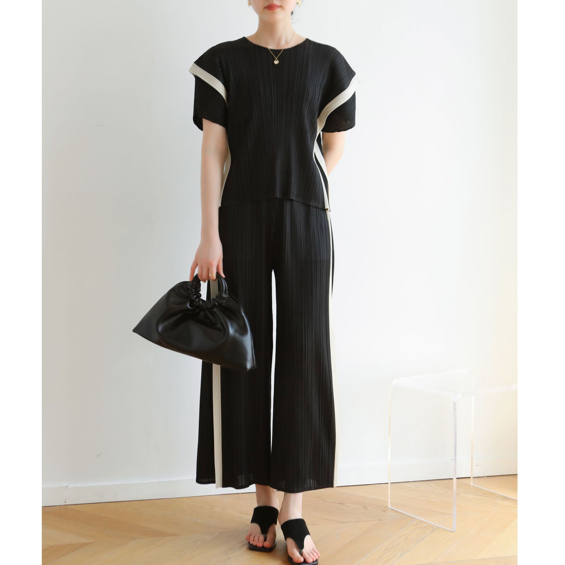 专柜品质2025夏季三宅高端褶皱拼色假两件时尚休闲T恤长裤套装