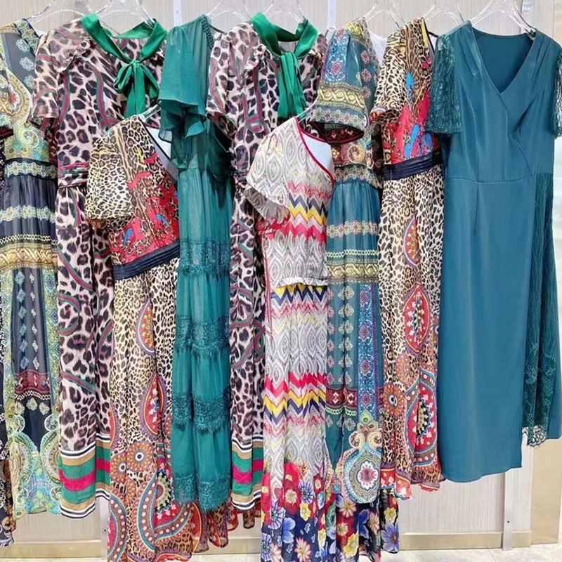 维拉玛拉23夏时尚复古印花民族风刺绣中高腰长款裙子品牌折扣货源