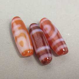 天然红玉髓天珠