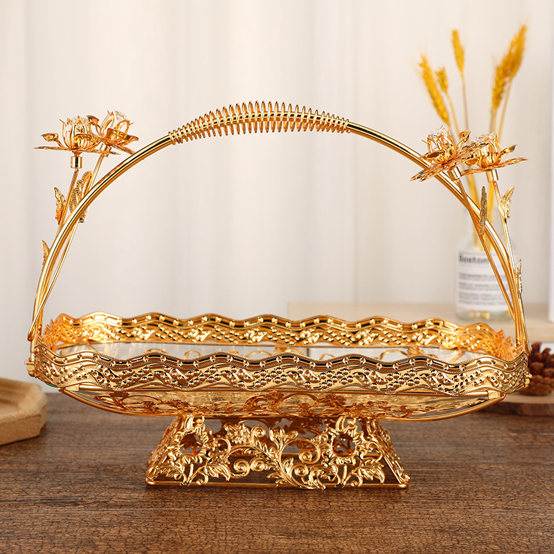 European Entry Lux Square Hand-Held Golden Fruit Basket Golden Flower Carved Decorative Fruit Basket Crafts Fruit Basket