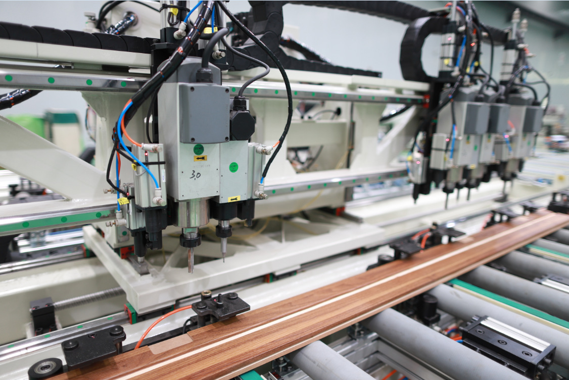 上海木工机械 智能木门门套生产线——舒平数控木门门套生产线