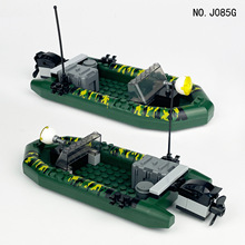 J085G海上军绿冲锋艇儿童拼装小颗粒装备箱积木玩具配件跨境批发