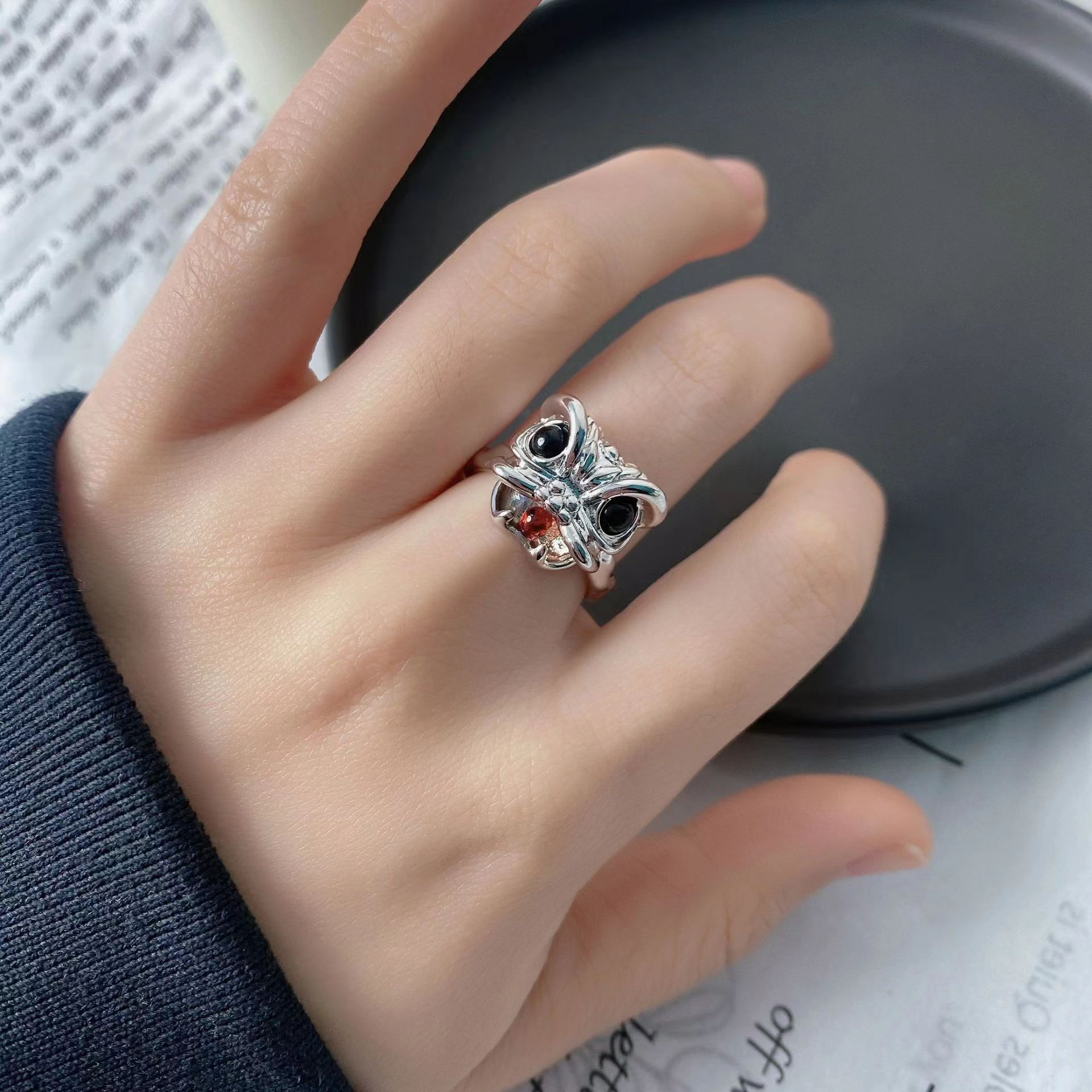 复古醒狮满钻锆石小众设计戒指女个性轻奢冷淡风开口指环配饰批发