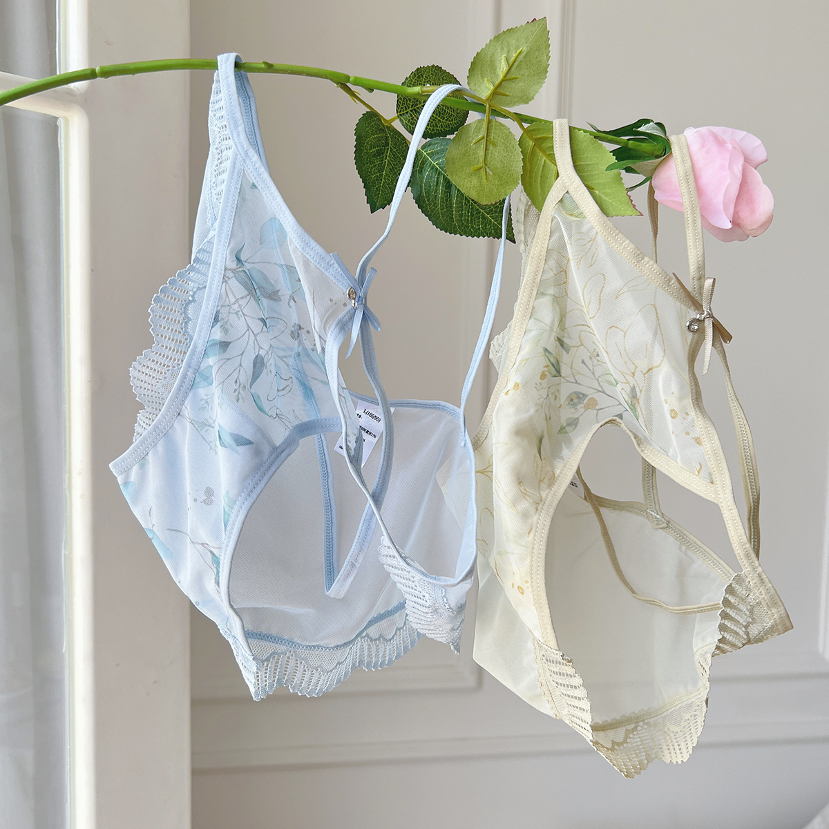 交叉吊带镂空印花网纱性感女人韵味无痕蕾丝边新款三角女士内裤