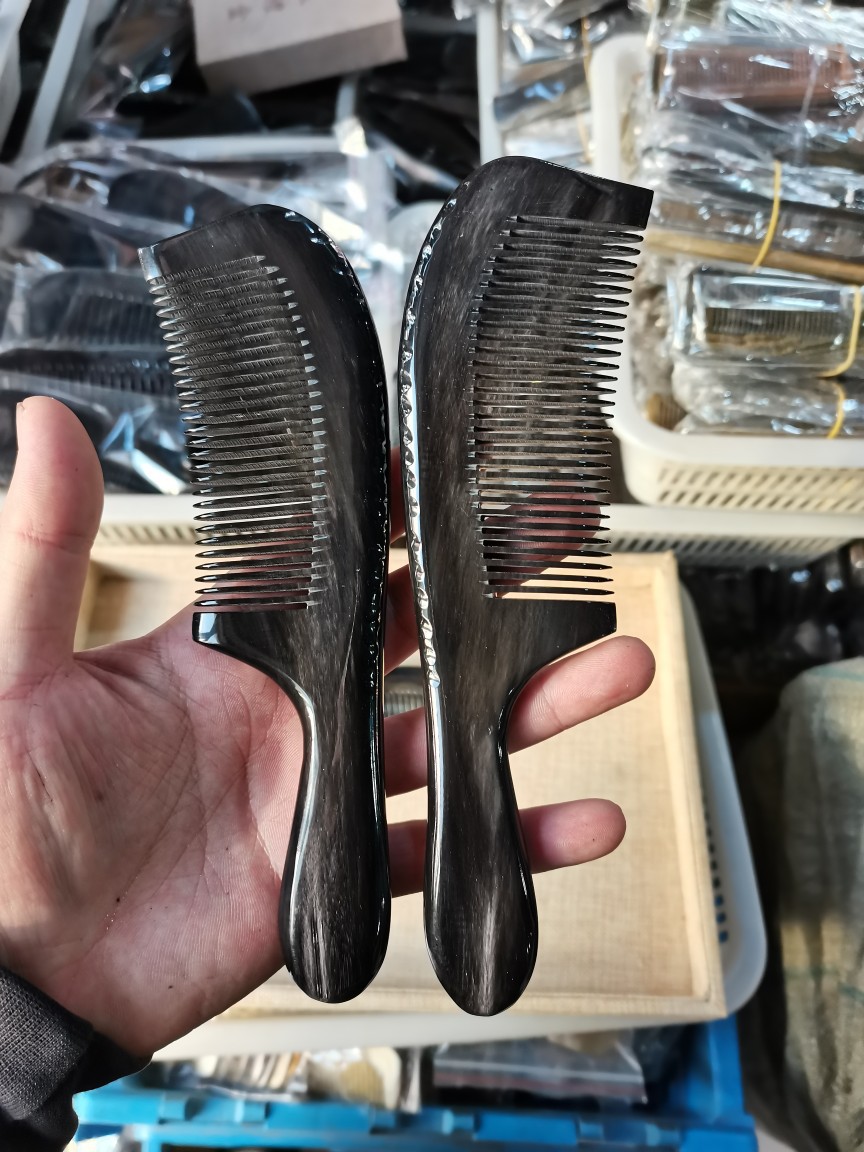 非洲黑牛角木梳 按摩梳子 真牛角木梳 黑牛角木 牛角梳