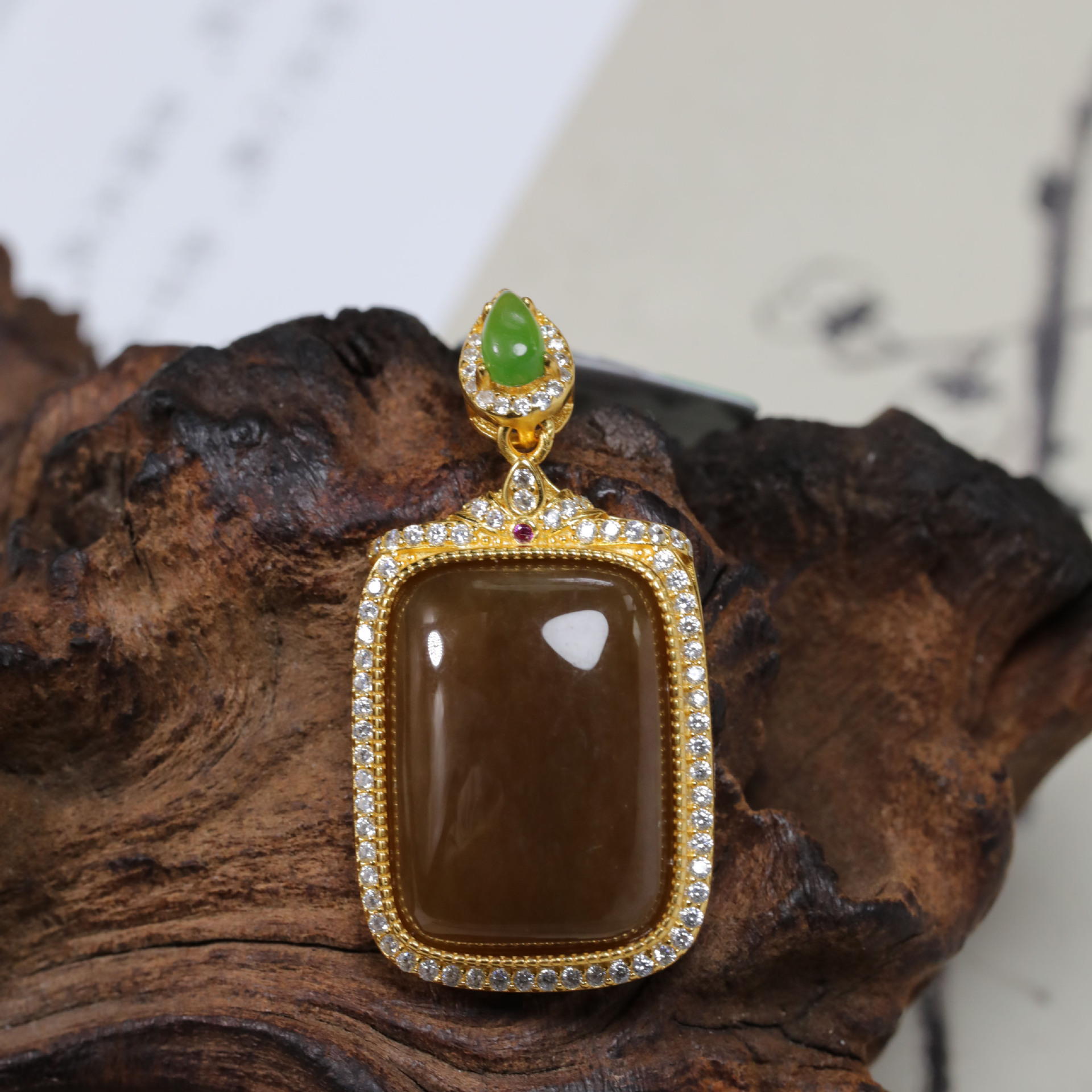 时尚新款和田玉糖玉无事牌吊坠s925镶嵌无事牌吊坠项链-阿里巴巴