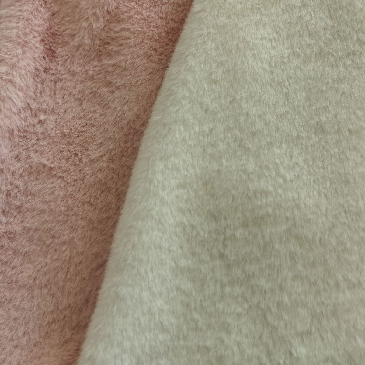 现货小兔毛10mm褪色兔毛长毛绒背印仿兔毛布料 grs毛绒布面料