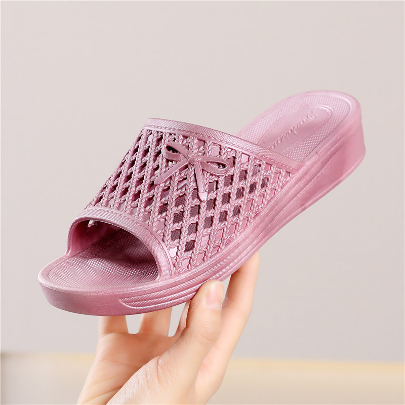 妈妈厚底拖鞋女夏季外穿2023款中老年坡跟防滑老人舒适中年凉拖鞋