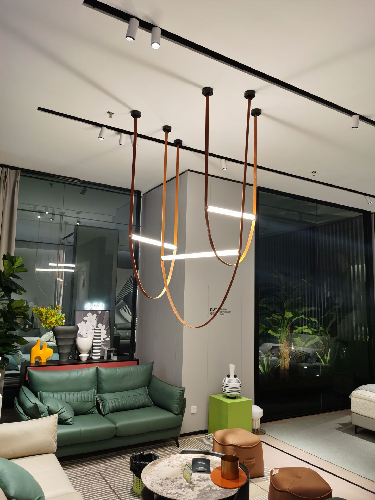 极简皮带客厅吊灯现代简约意大利设计师款工业风复式楼大气楼梯灯