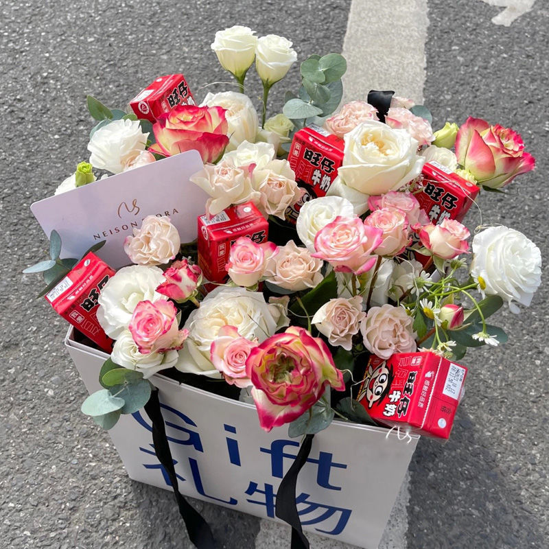 鲜花礼袋手提烟礼盒花束送男友女友生日礼物花盒花束材料包