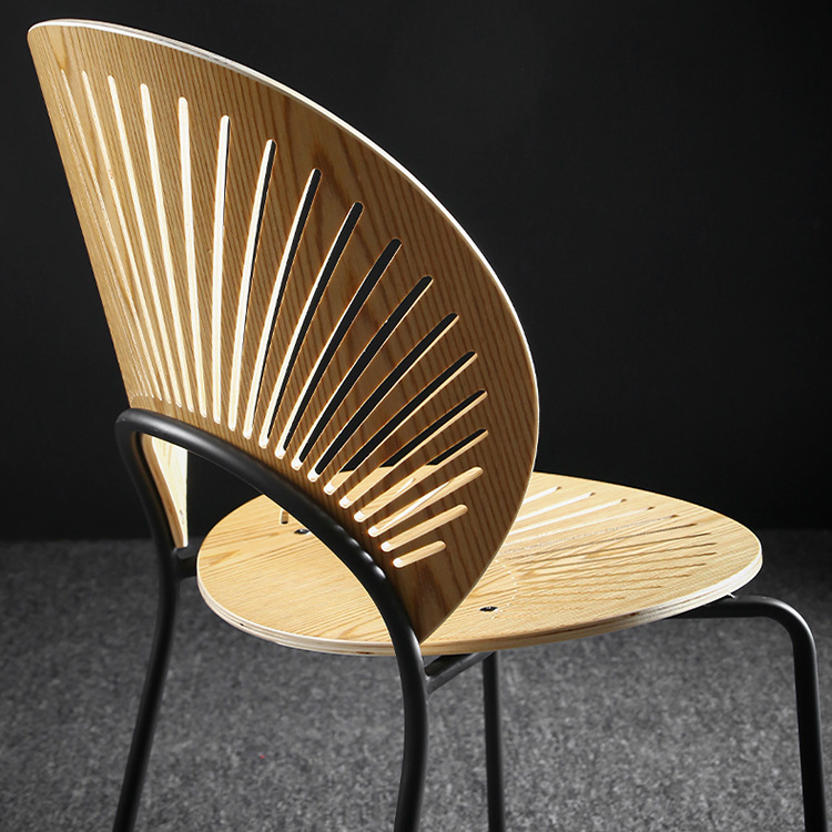 北欧设计师网红贝壳椅现代靠背创意简约餐椅家用铁艺椅子实木餐椅