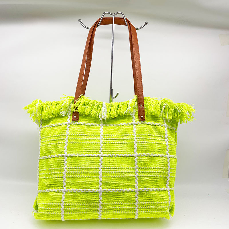 2023 New Women's Handbag Plaid Tassel Large Capacity Bag All-Match Handbag Women's Bag Factory Wholesale