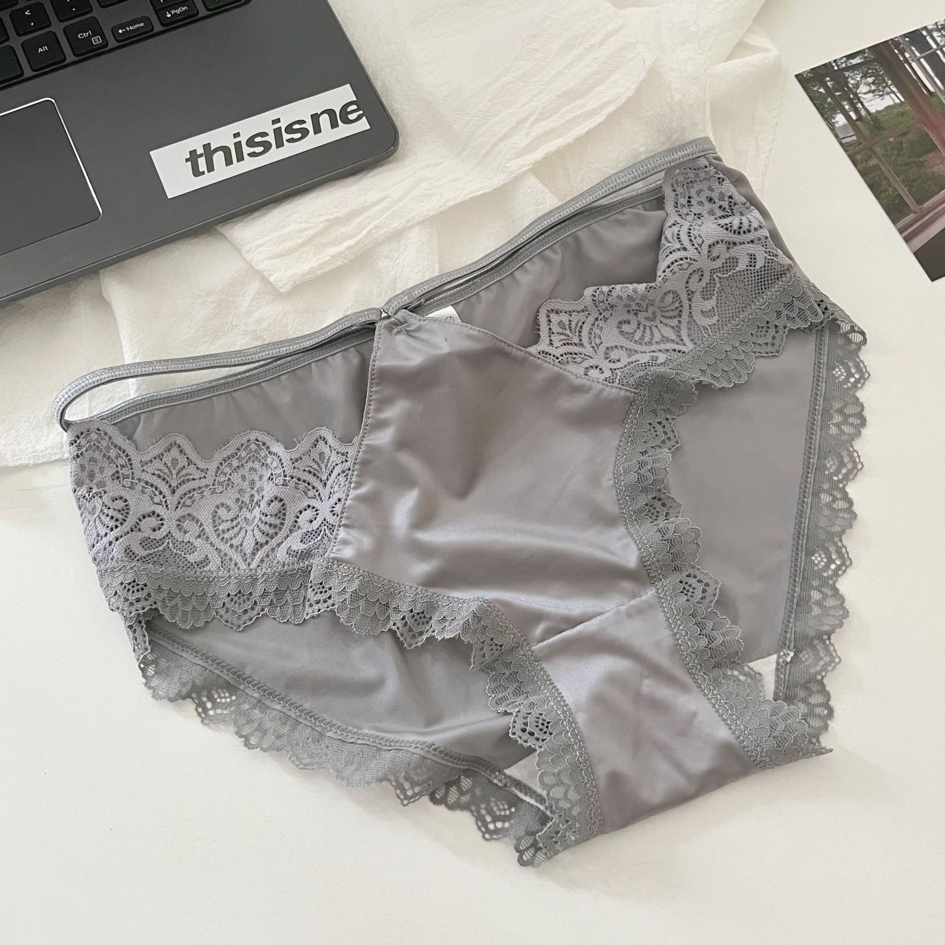 Senz Moonlight ~ Girl's Pure Desire Style Satin French Underwear Women's Sexy Lace Mid Waist Seamless Women's Briefs