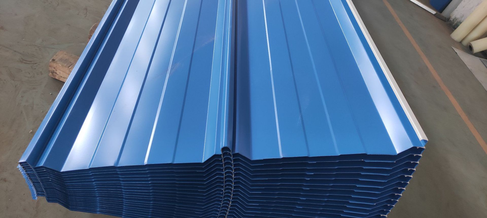 定制7米长的820型角驰暗扣瓦,可定制各种颜色厚度长度