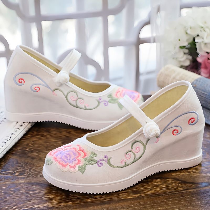 unmun新款高跟汉服鞋女古风绣花鞋汉元素古装翘头弓鞋内增高民族