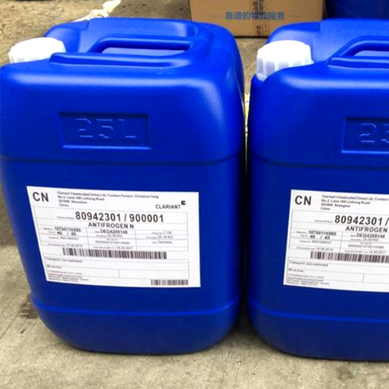 桐油;异丁醇;丙二醇;dmf;聚乙二醇;环己酮;ebs;炭黑;消泡剂;二氯乙烷