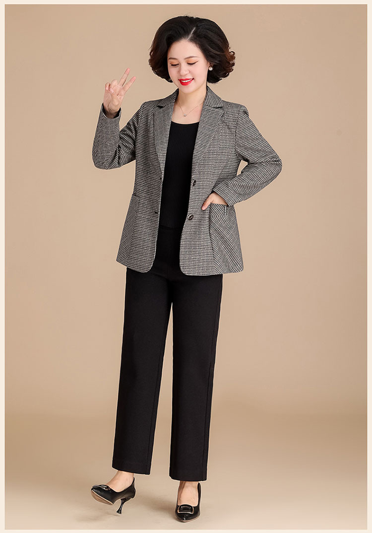 春秋女装中老年妇女时尚小西服胖妈妈外套短款老年人奶奶西装上衣