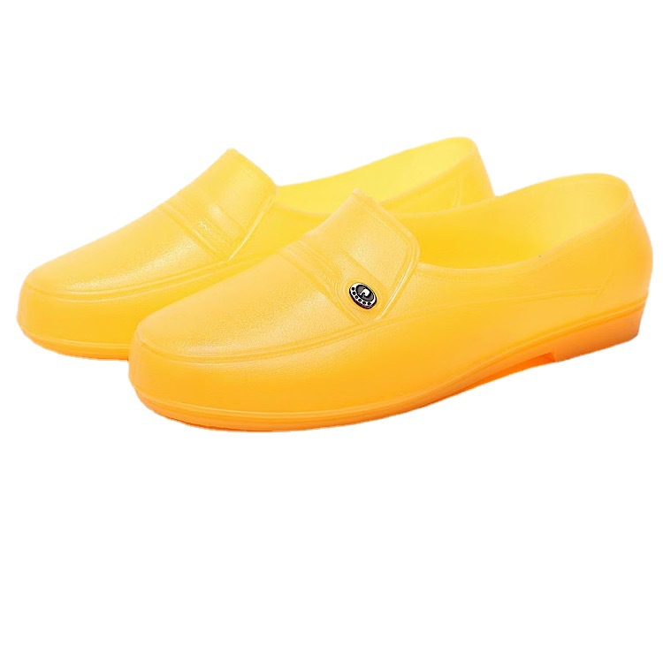 2022厂价直供应男式秋季鞋工地黄胶鞋广西热销耐磨男式凉拖鞋批发