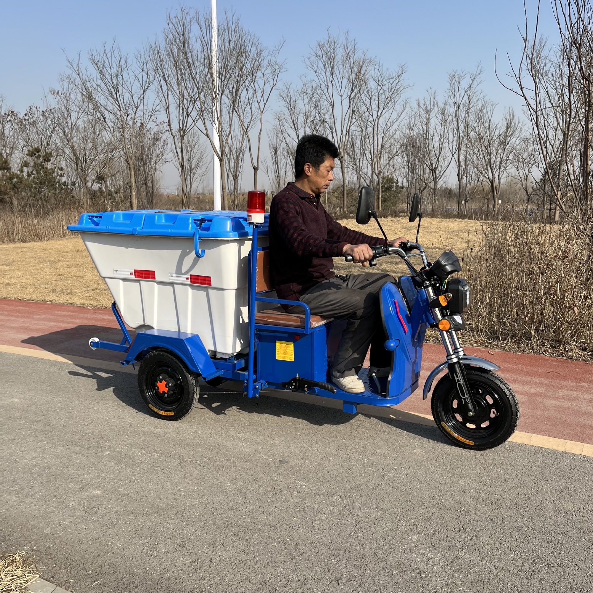 翻斗三轮垃圾车市政社区垃圾保洁车报价 小型电动三轮环卫保洁车